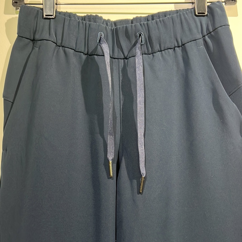 Lululemon On the Fly elastic waist women’s pants
